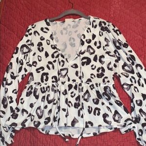 Altar’d State v neck leopard print top